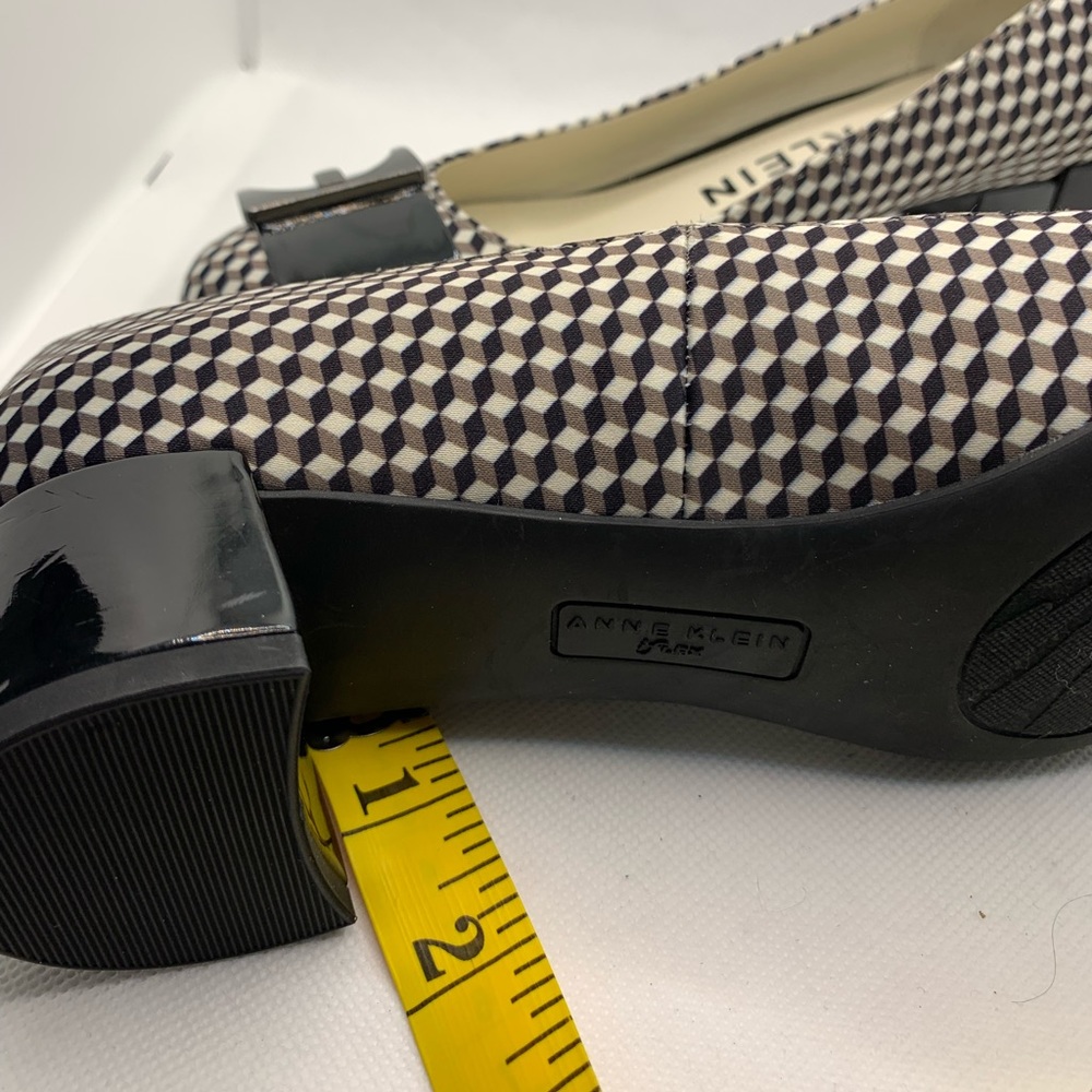 Anne Klein Black & White Patterned Block Heels Pumps - Picture 8 of 8